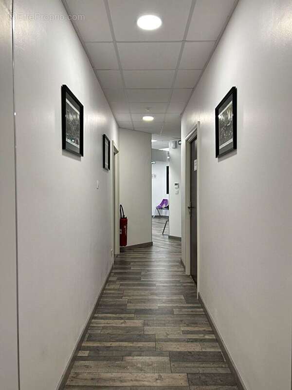 Commerce à MONTCEAU-LES-MINES