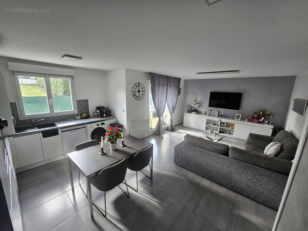 Maison à BONNIERES-SUR-SEINE