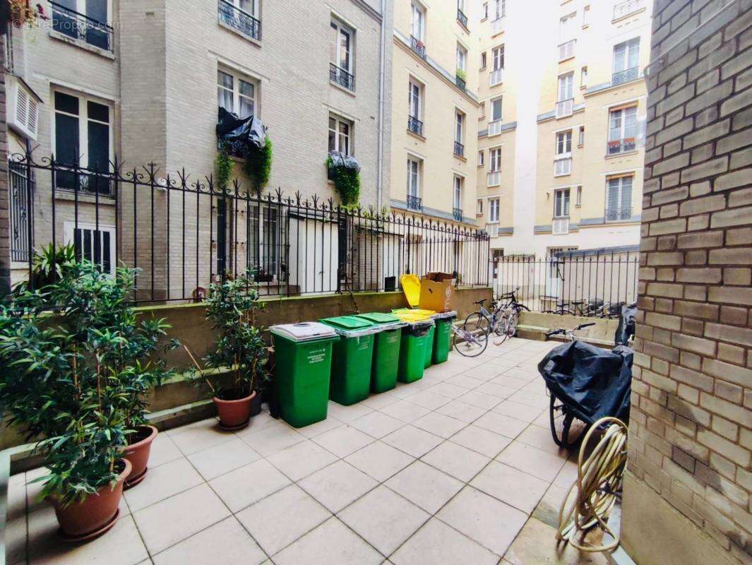 Commerce à PARIS-18E