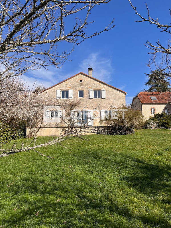 Maison à SAINT-CERNIN