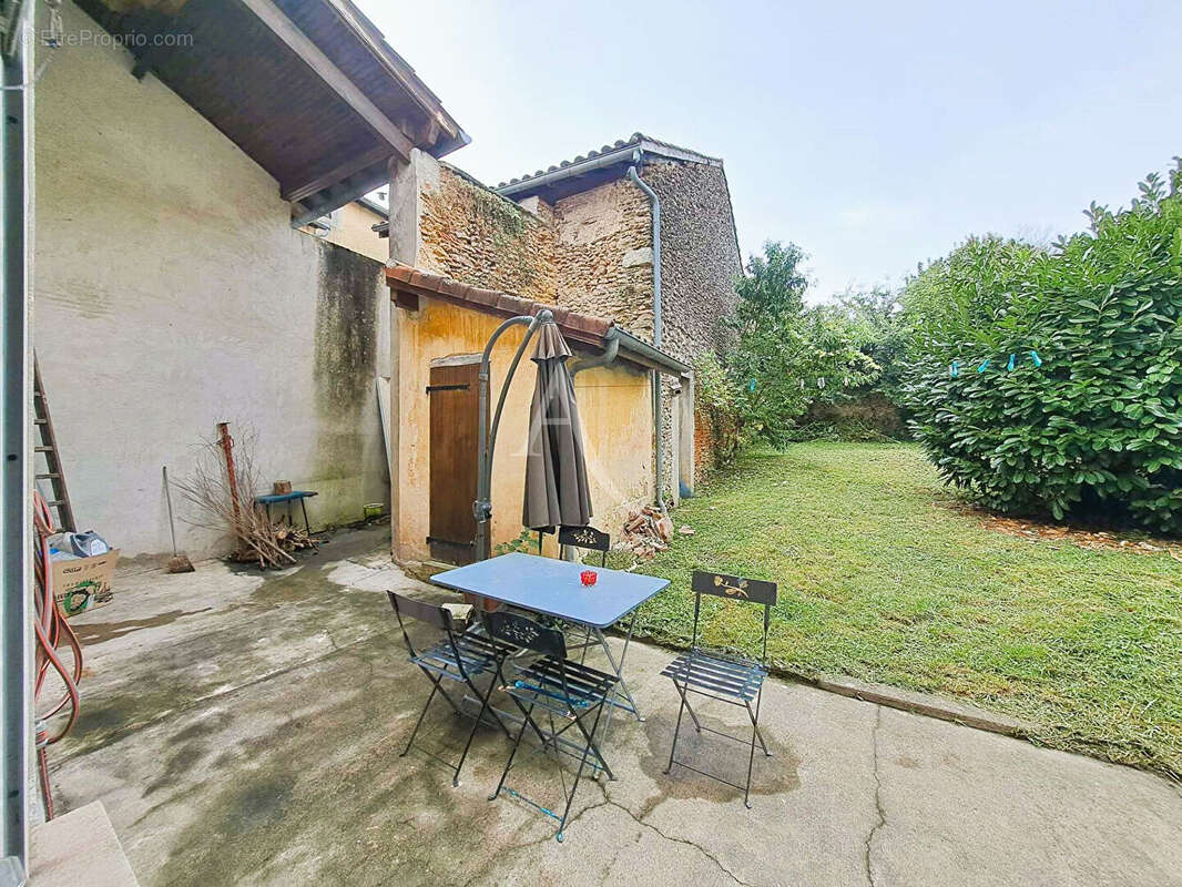 Maison à VILLENEUVE-DE-MARSAN