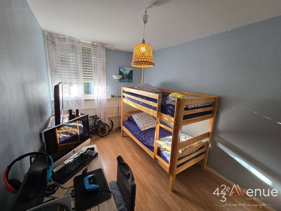 Appartement à SAINT-ETIENNE