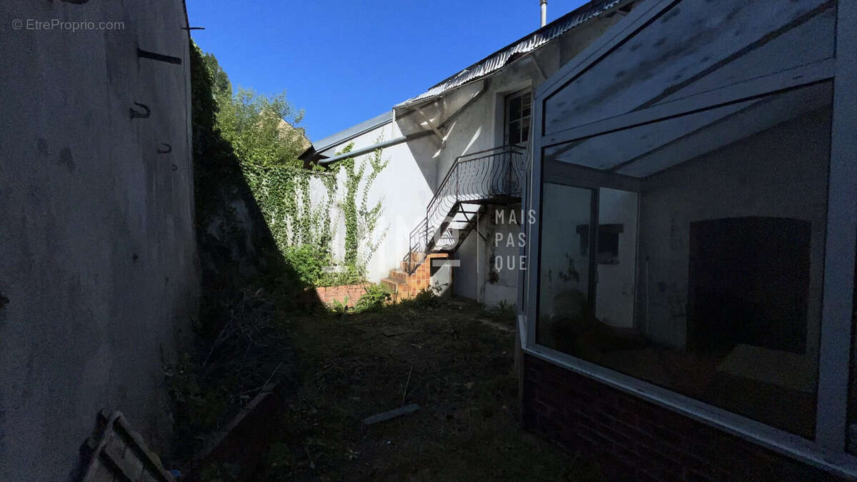 Maison à SAINT-CALAIS