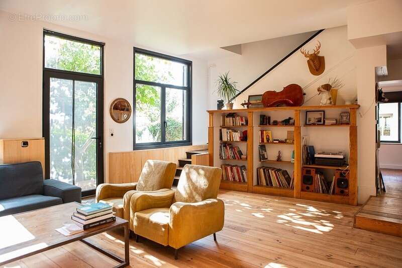 Maison à ALISE-SAINTE-REINE