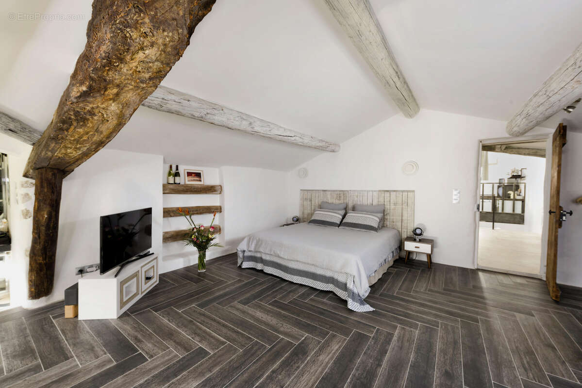 Propriete 350 m 2 - photo 14