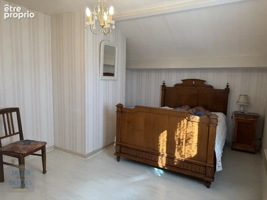 BEY - Maison traditionnelle d'environ 200 m2 avec belle dépendace  - - photo 13