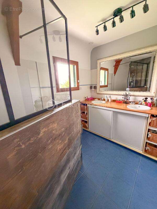 LANDEVANT - Superbe proprieté sur près de 2 hectares de terrain - Piscine - photo 12