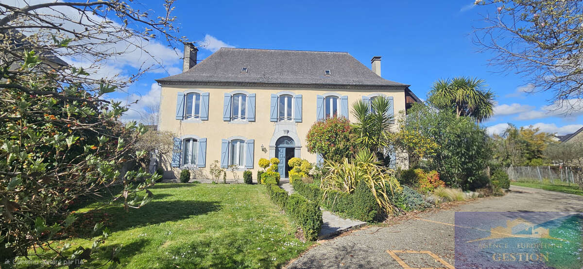 Maison à PONTACQ