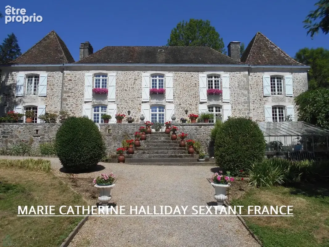 Niche en hauteur magnifique chateau sur 7700 m2 avec sa source - photo 10