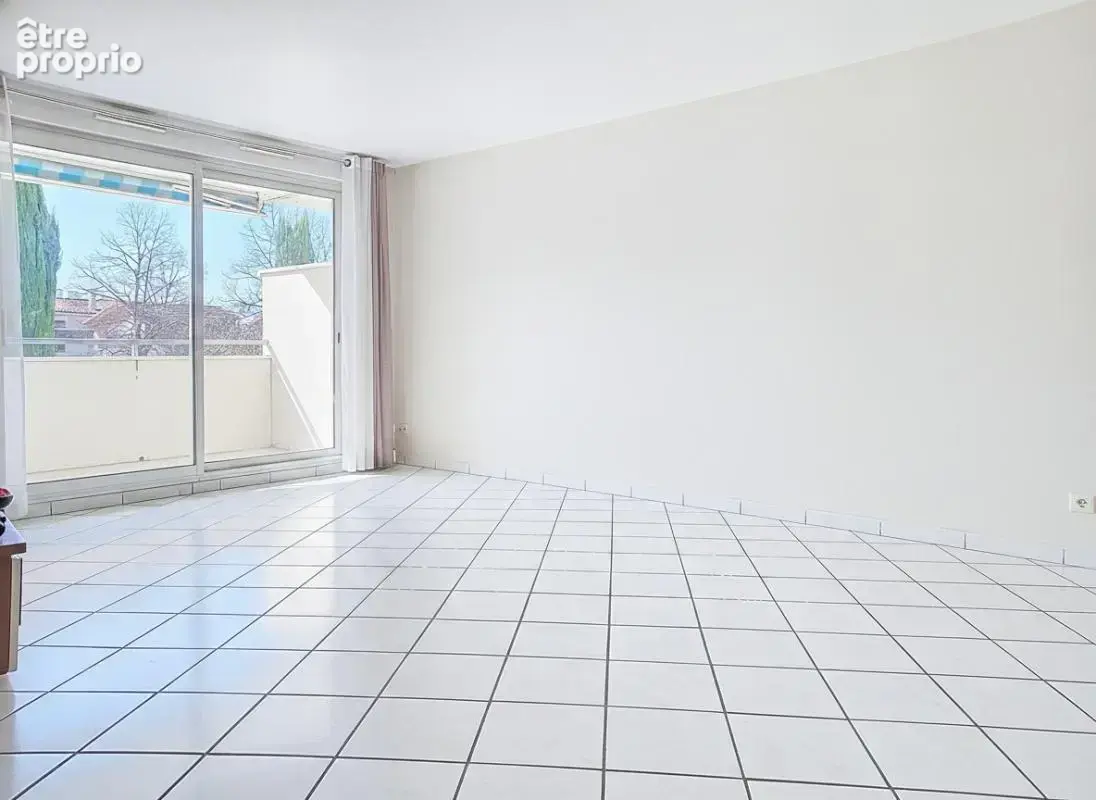 Appartement - 3 Chambres - 2  Balcons - 2 Caves - Garage possible en sus - Proche toutes commodités - photo 9