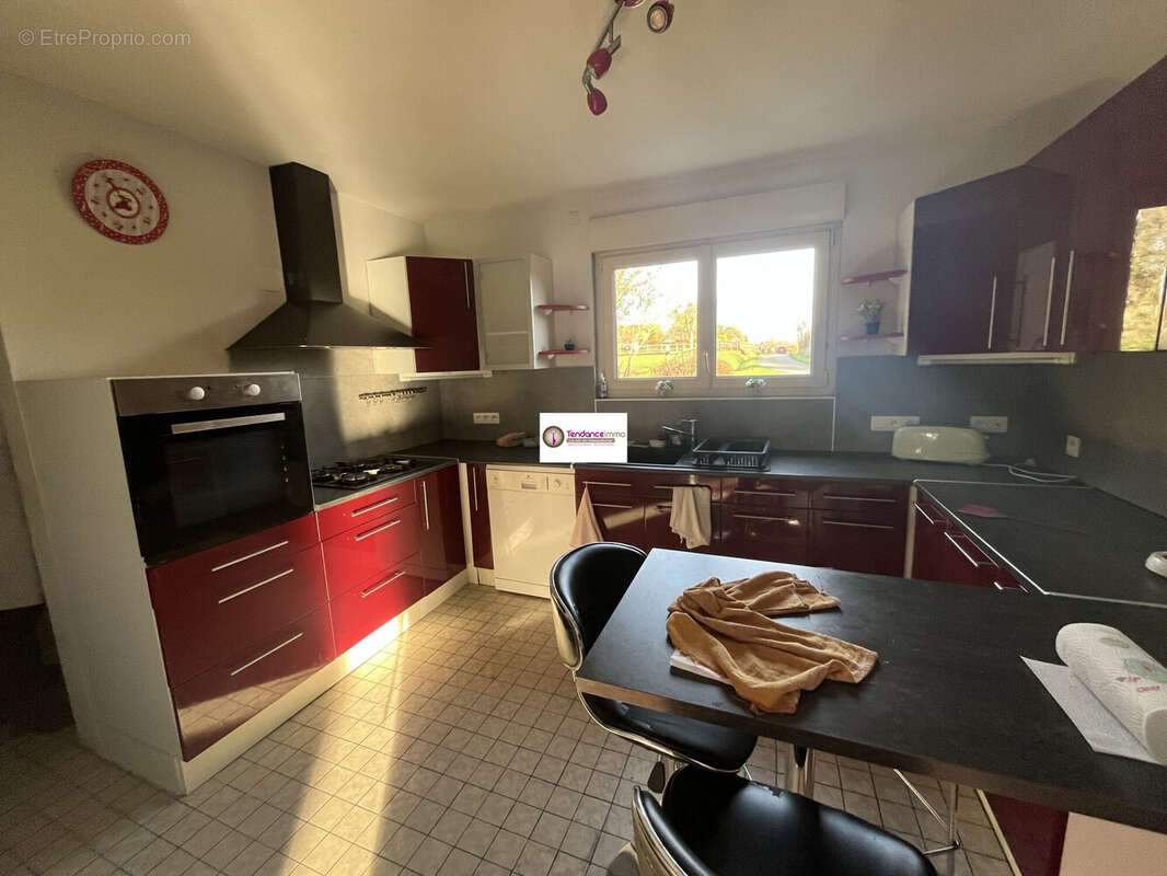 Maison à LE MELE-SUR-SARTHE