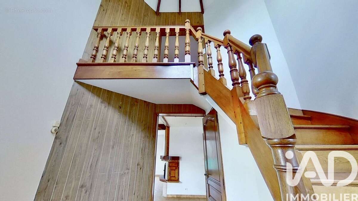 Photo 9 - Maison à MONTCOURT-FROMONVILLE