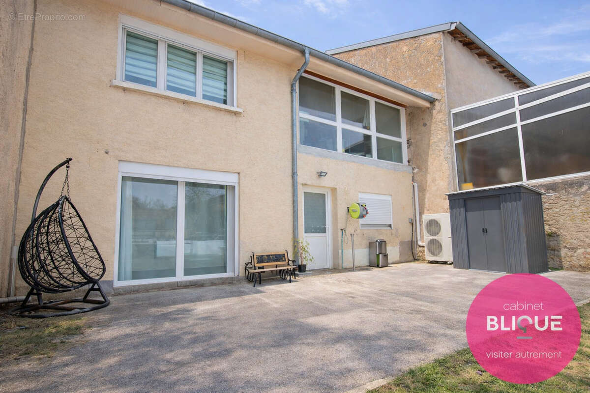 Maison à THEZEY-SAINT-MARTIN