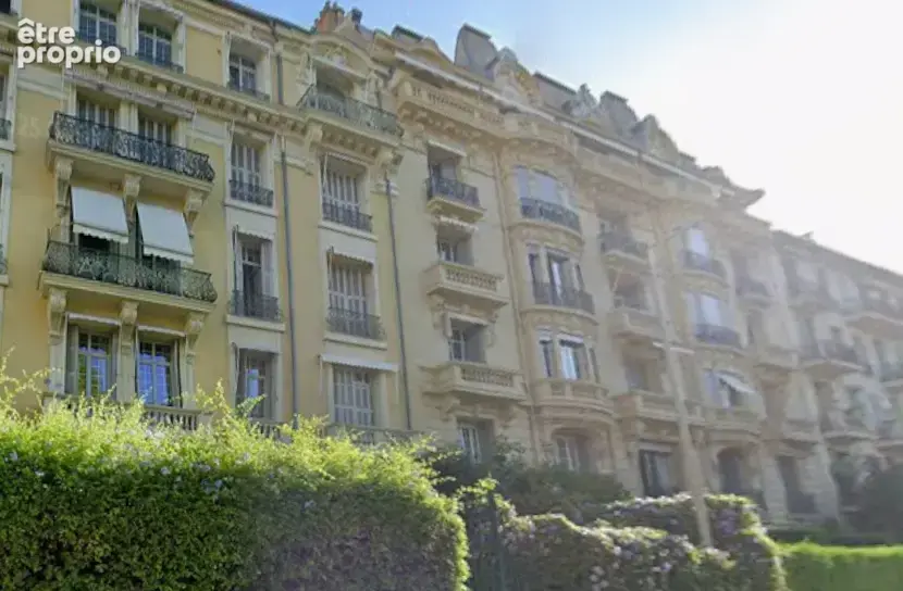 Nice    appartement bourgeois avec vue sur parc 224 m2   garage   calme -- bourgeaois - photo 2