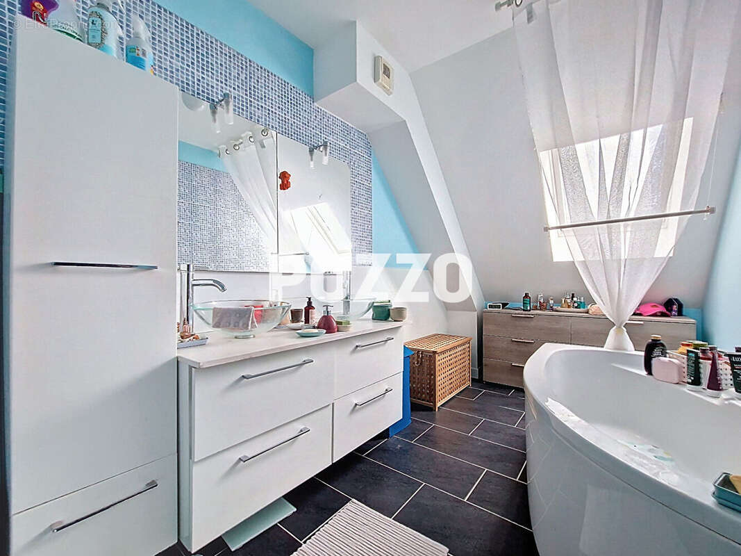 À vendre - Maison familiale à Cairon (Caen Nord) - photo 13