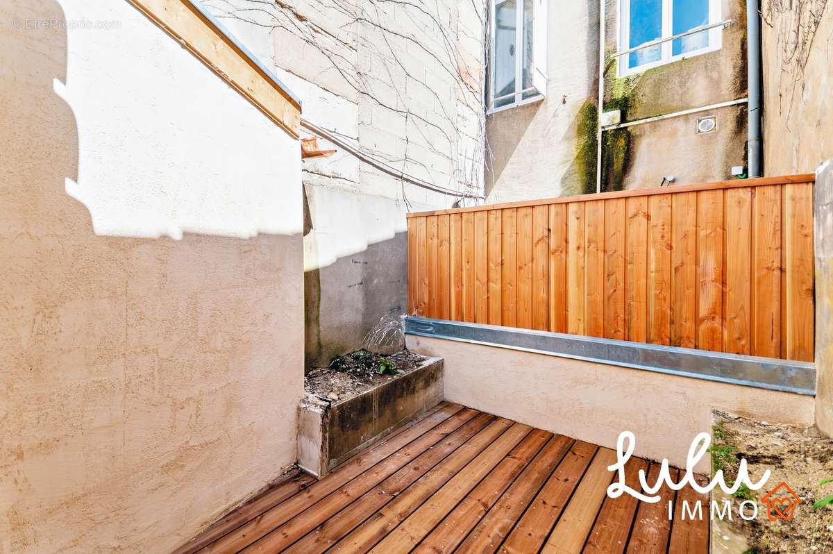 T3 avec Terrasse en plein coeur de Mâcon - photo 10