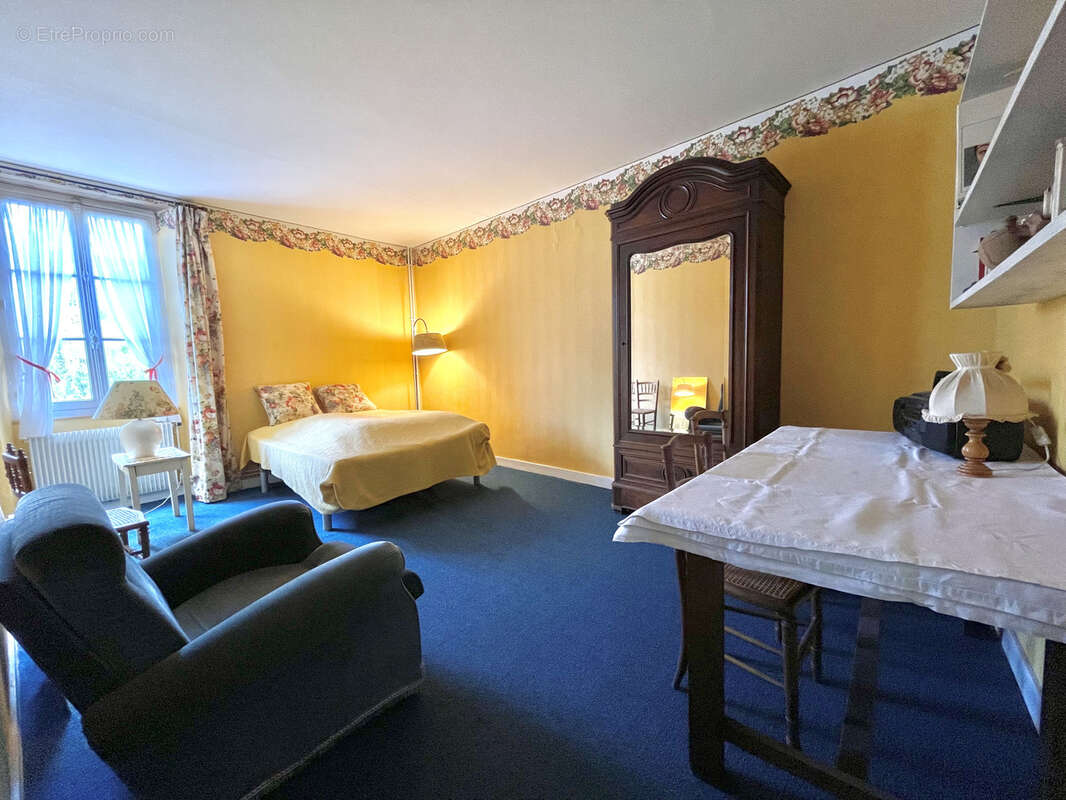 Maison à FONTAINE-HENRY