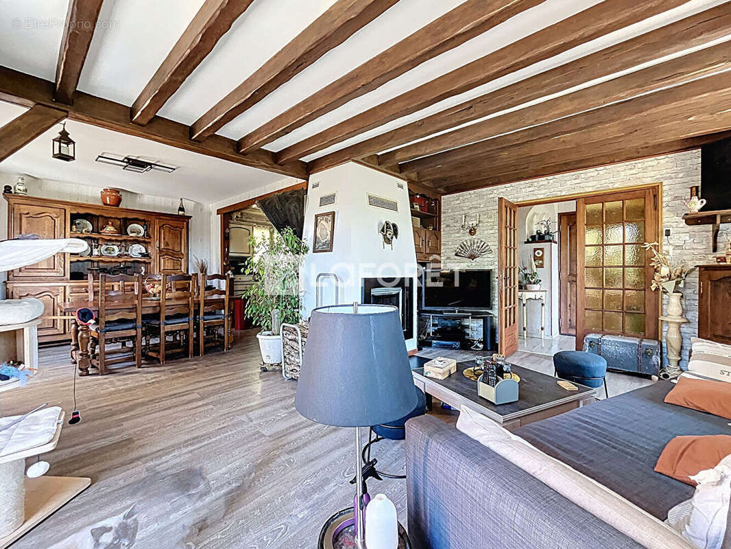 Maison à NEUILLY-SUR-SUIZE