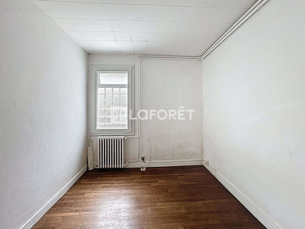 Appartement Gray 4 pièce(s) 90.45 m2 - photo 6