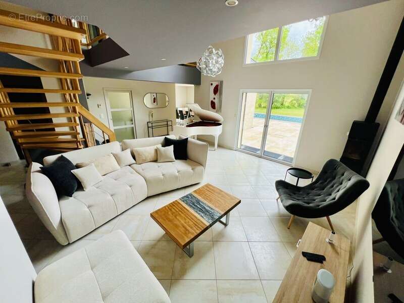 Maison à ROUSSENNAC