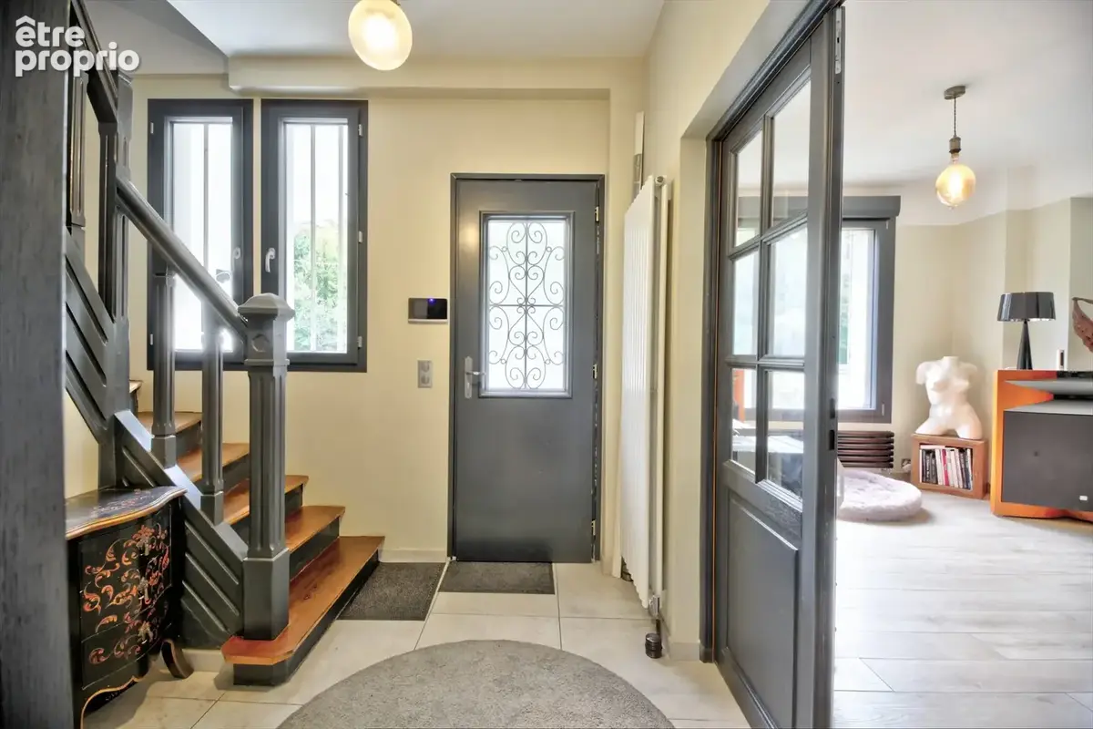 Maison 225 m² à La Celle-Saint-Cloud  - photo 6