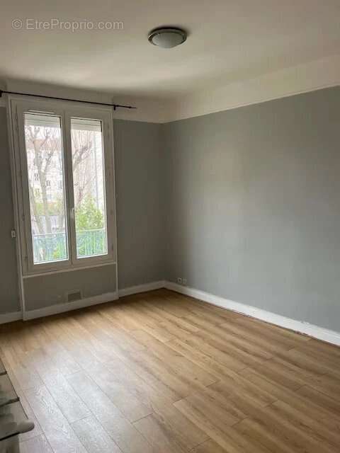 Appartement à LA GARENNE-COLOMBES