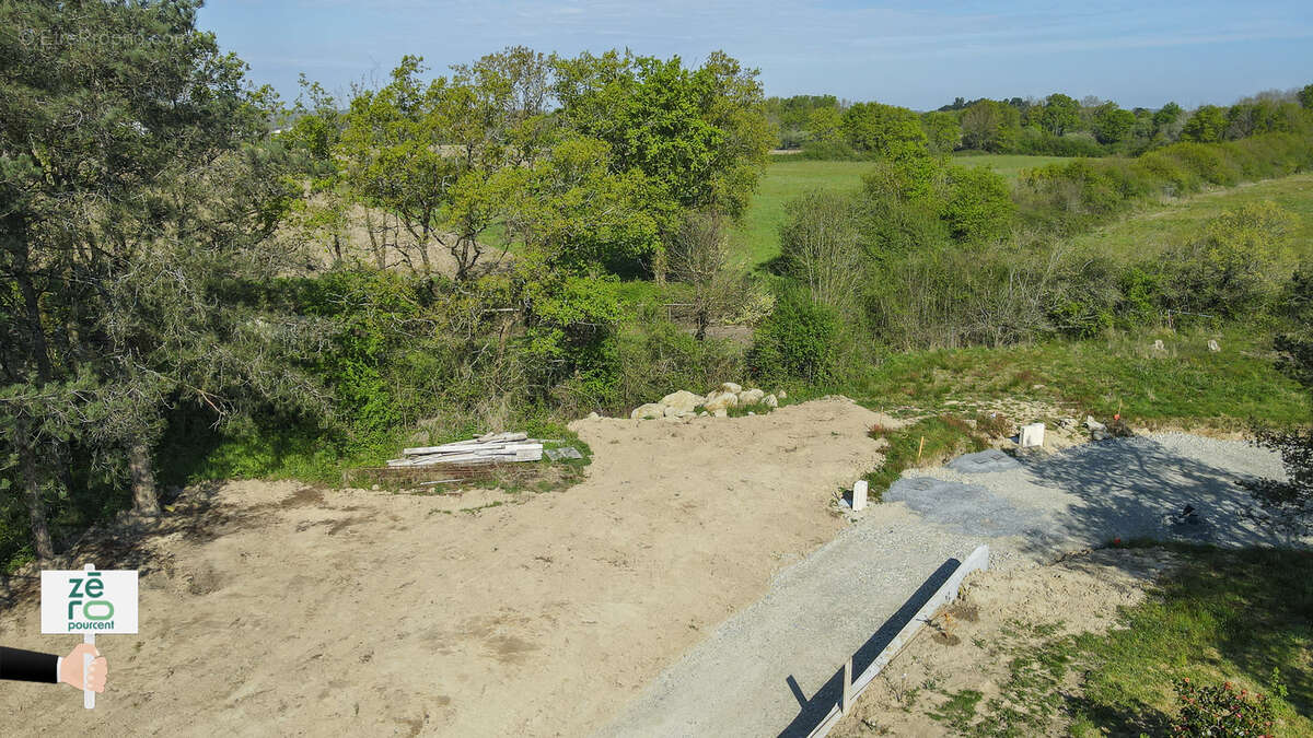 Terrain à LEGE
