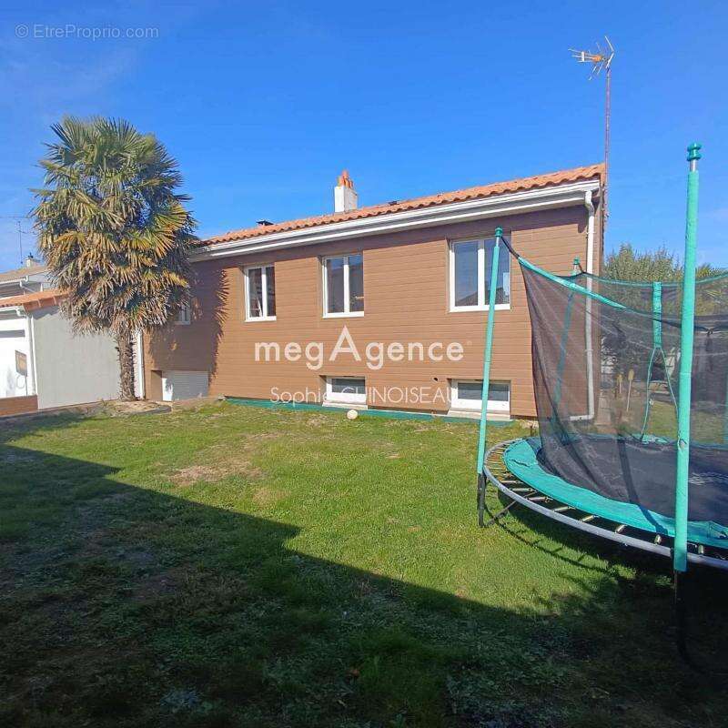 Maison à SAINT-LEGER-SOUS-CHOLET