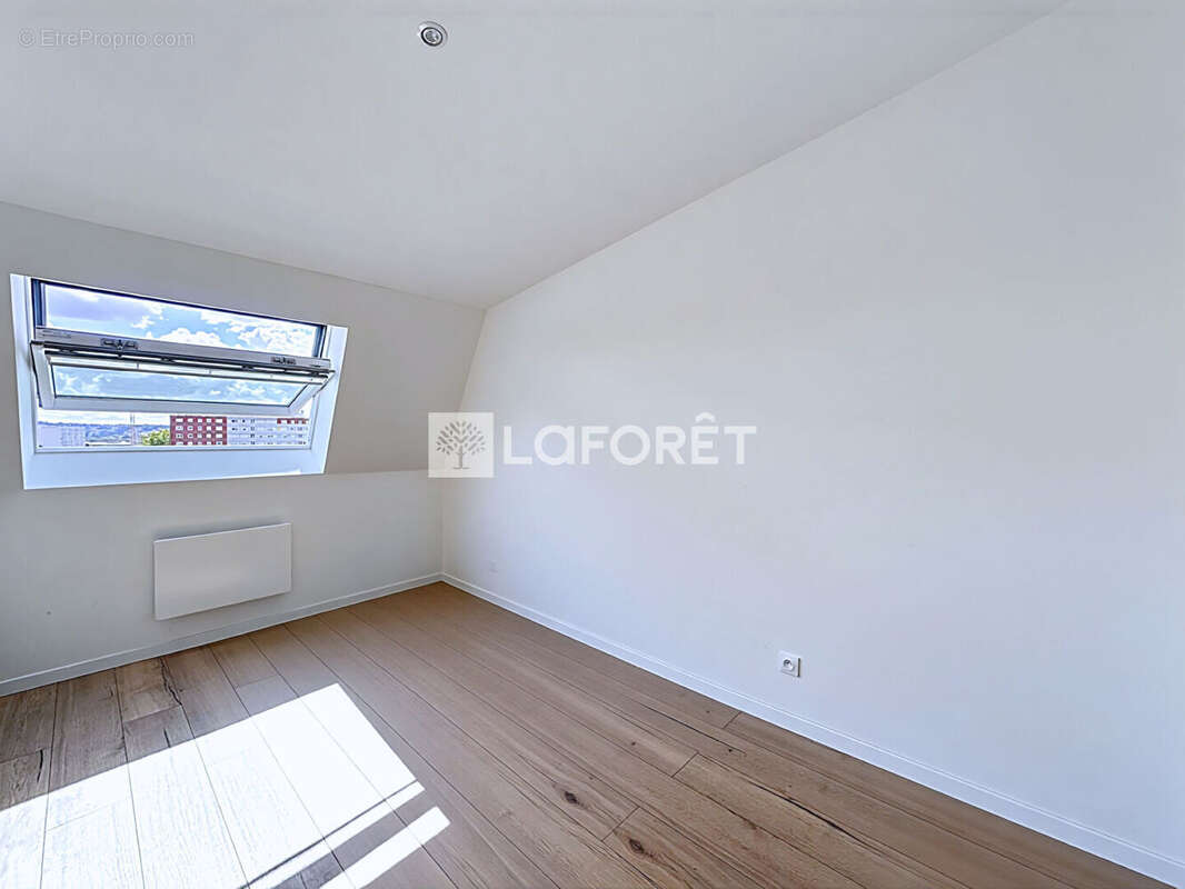 Maison à BONNEUIL-SUR-MARNE