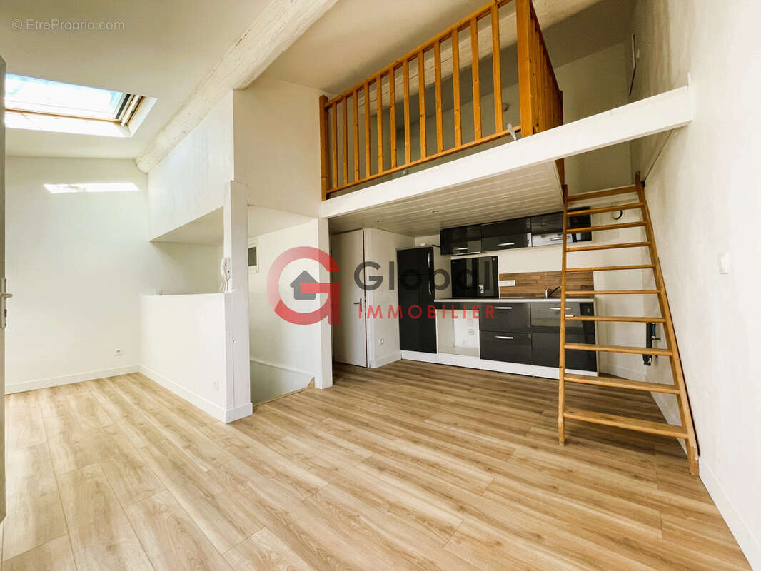 Appartement à PEZENAS
