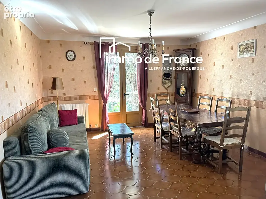 Villefranche de Rouergue maison 5 chambres, bureau, sous-sol total et terrain clos de murs de  1565 m² - photo 5