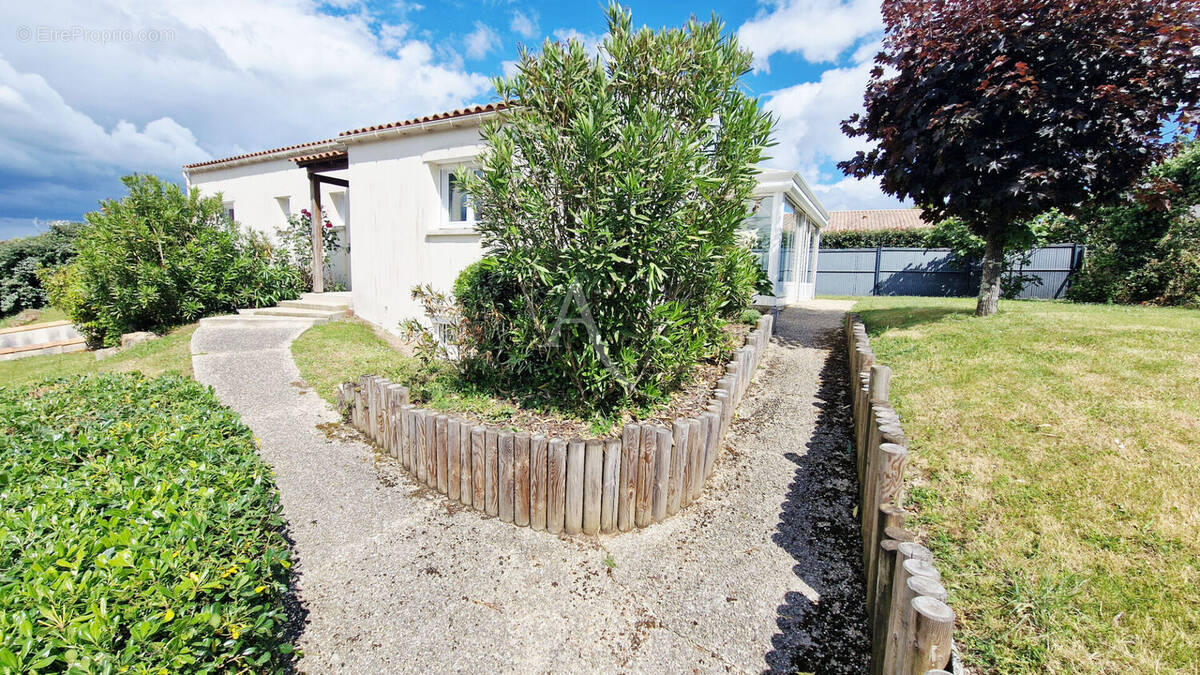 Maison à TALMONT-SAINT-HILAIRE