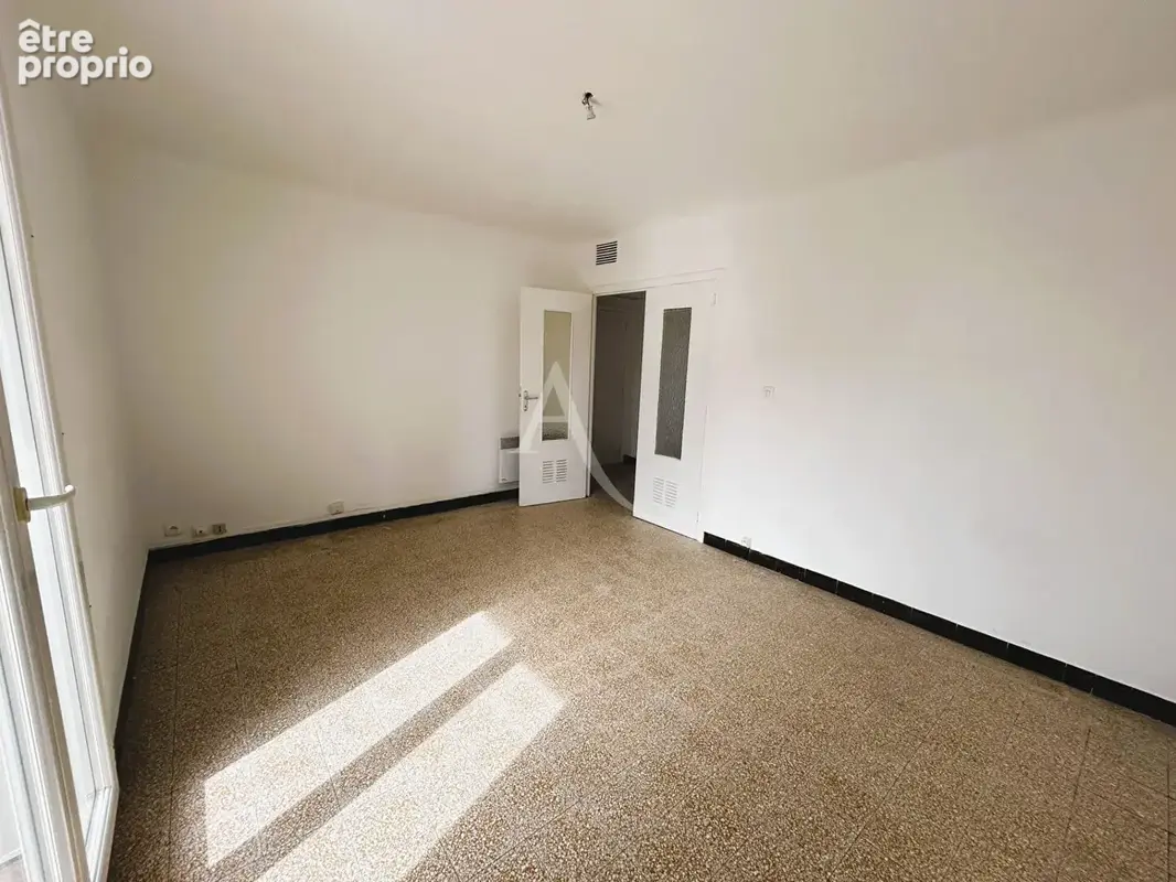 Appartement 3 pièces 51.57 m2 traversant parking et cave! - photo 2