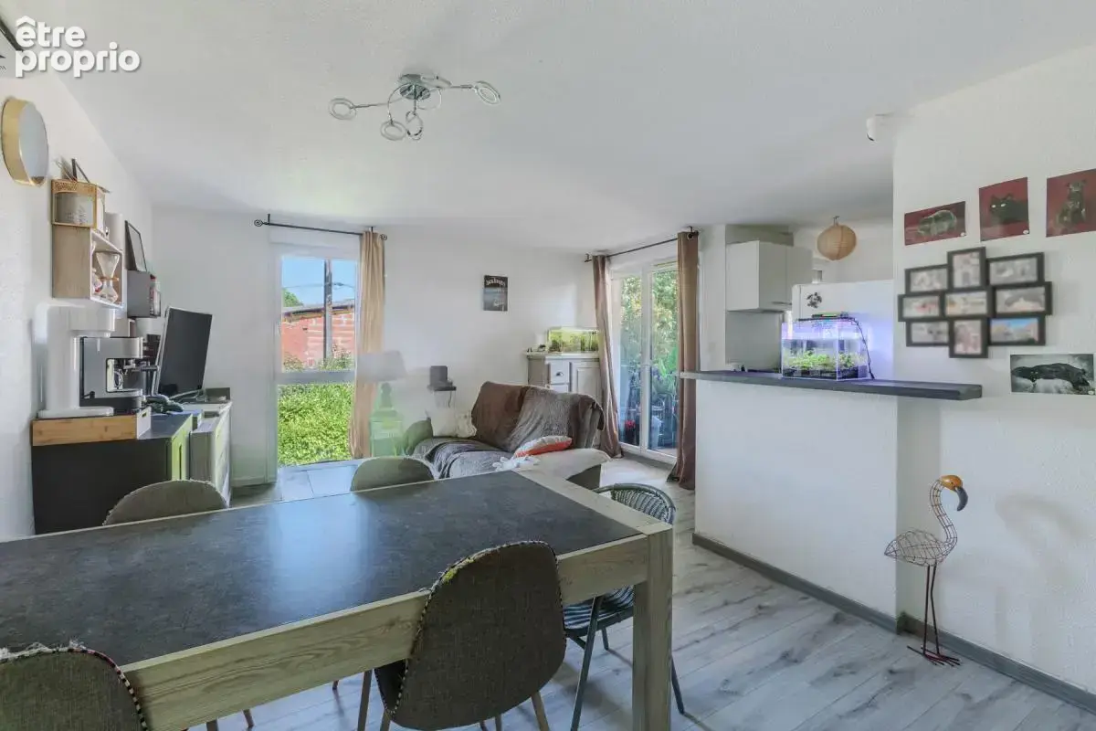 Appartement T3 avec terrasse Sud-Est et climatisation — Bruguières centre - photo 5