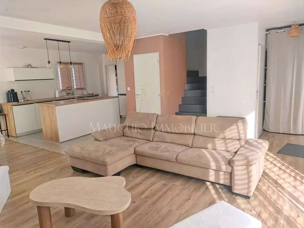 Maison à AIGUES-VIVES