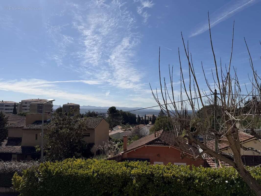 Terrain à AIX-EN-PROVENCE