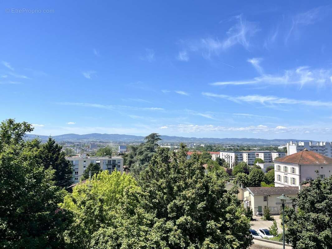Appartement à JASSANS-RIOTTIER