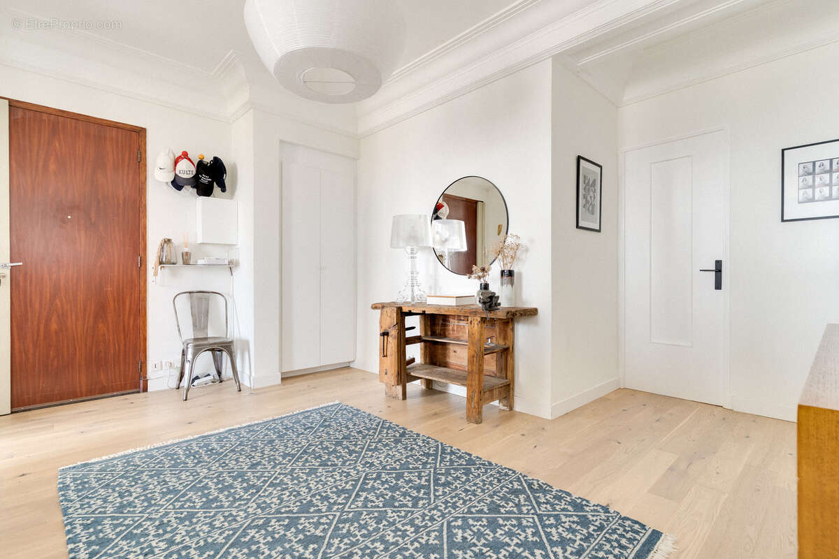 Appartement à MARSEILLE-6E