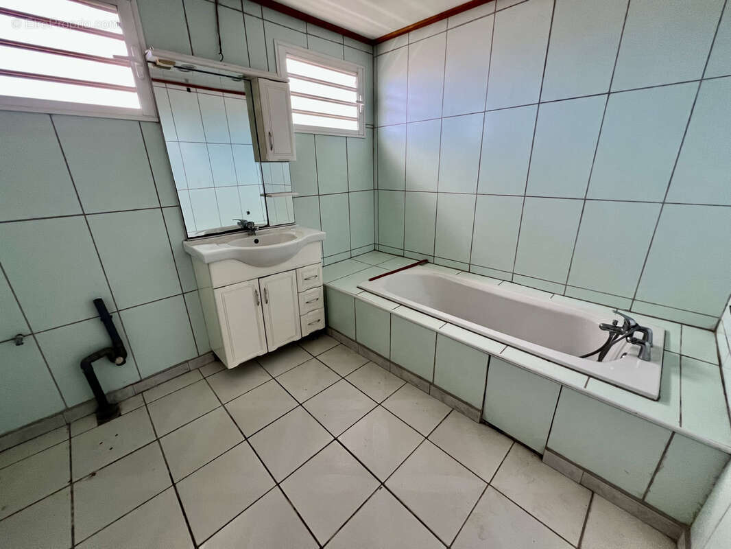 Maison à PETITE-ILE