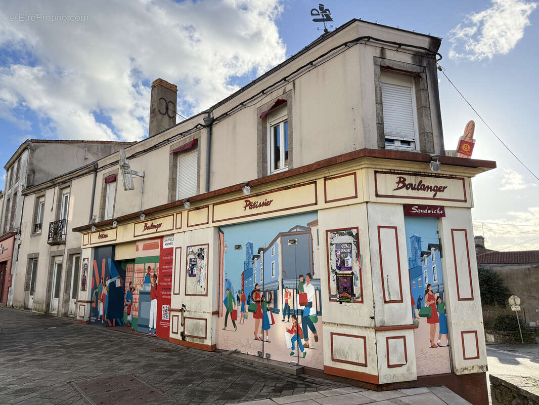 Commerce à MONTAIGU