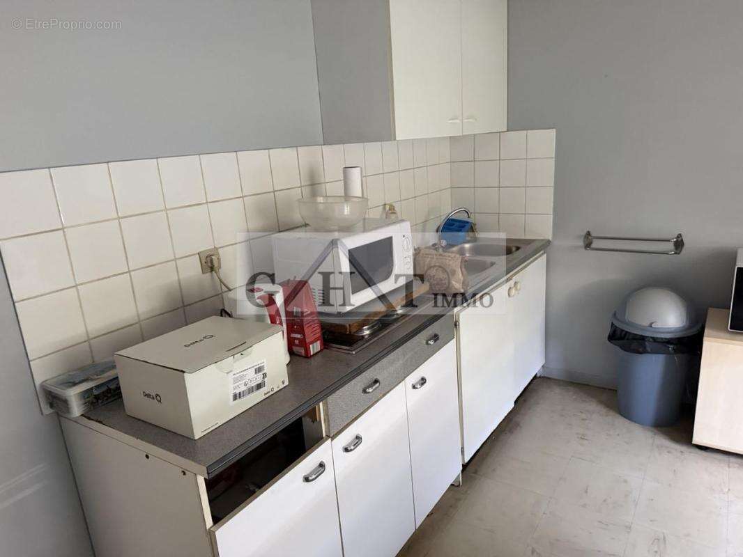 Entrepot 530m2 a vendre le plessis paté - photo 9
