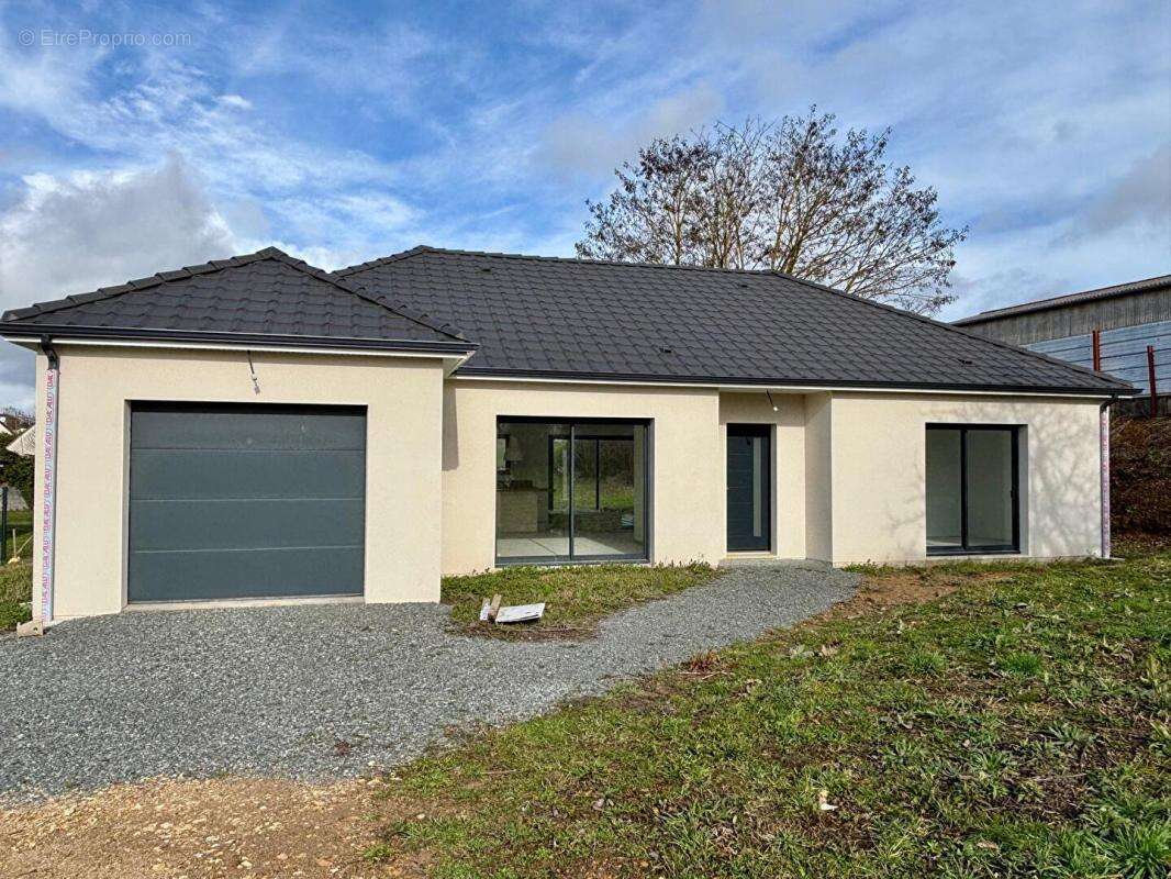 Maison à COULANGES-LES-NEVERS