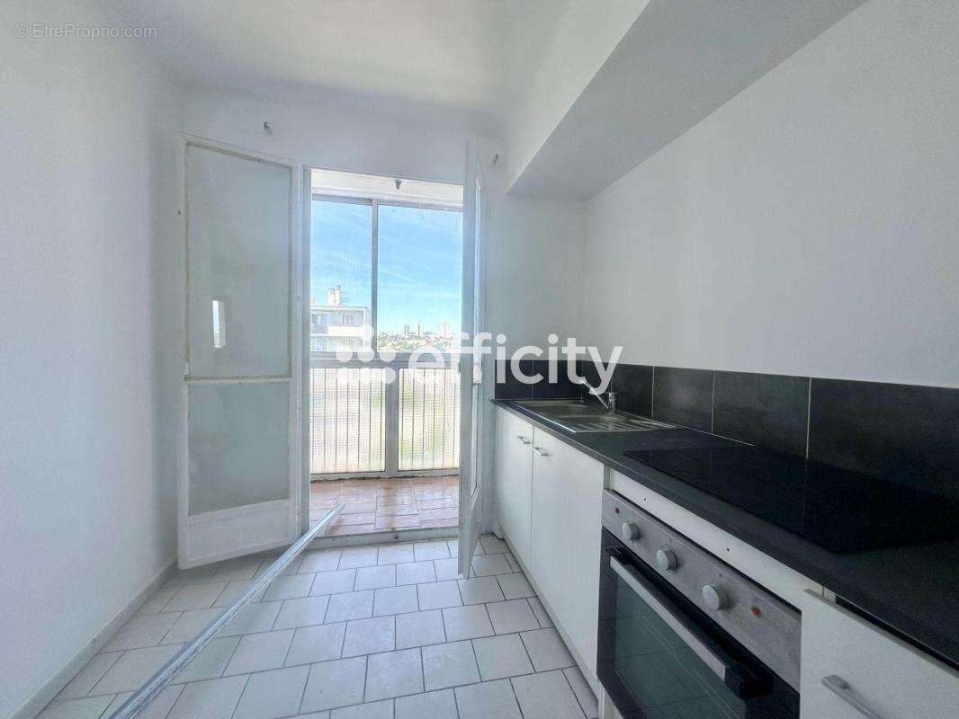 Appartement à MARSEILLE-15E