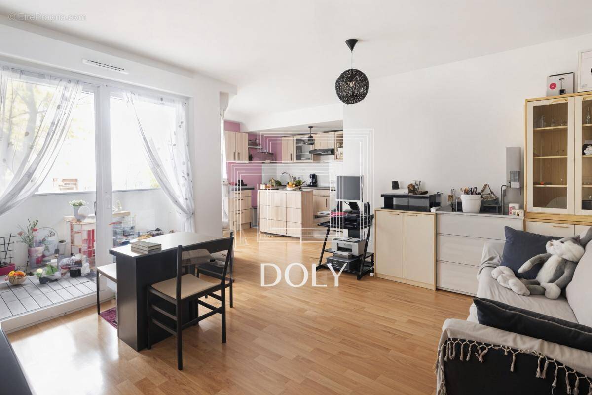Appartement à PARIS-19E
