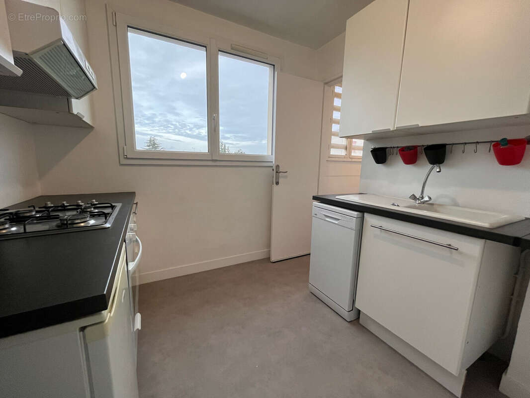 Appartement à LES CLAYES-SOUS-BOIS