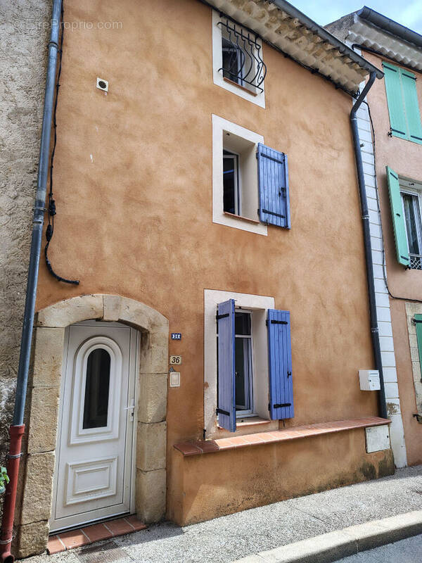 Maison à TAVERNES