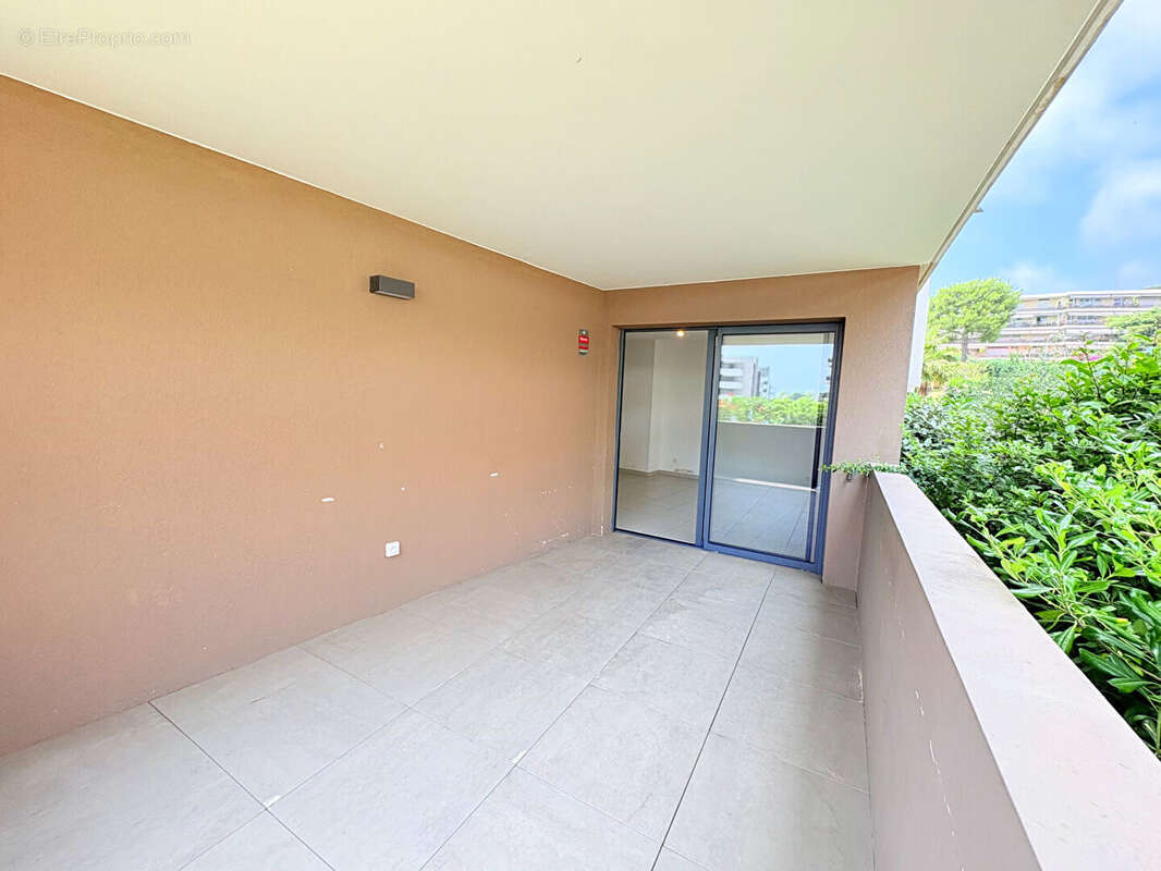 Appartement à VILLENEUVE-LOUBET