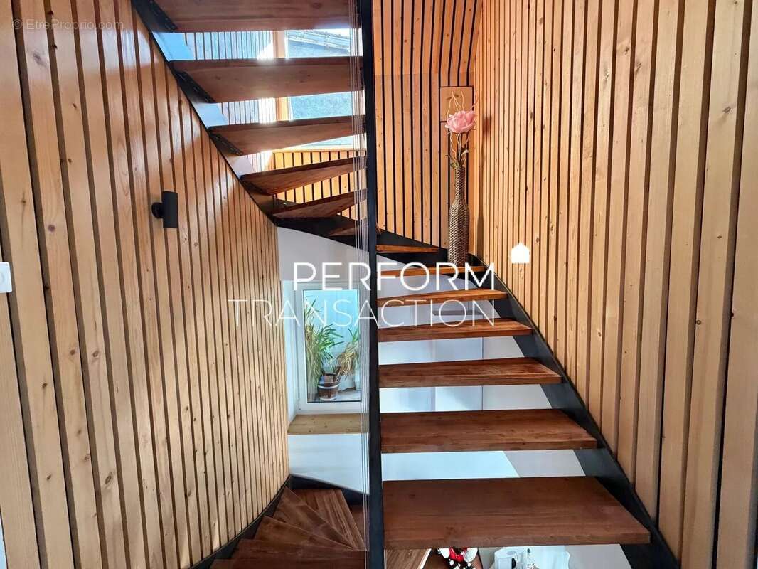 Maison à VILLARD-BONNOT