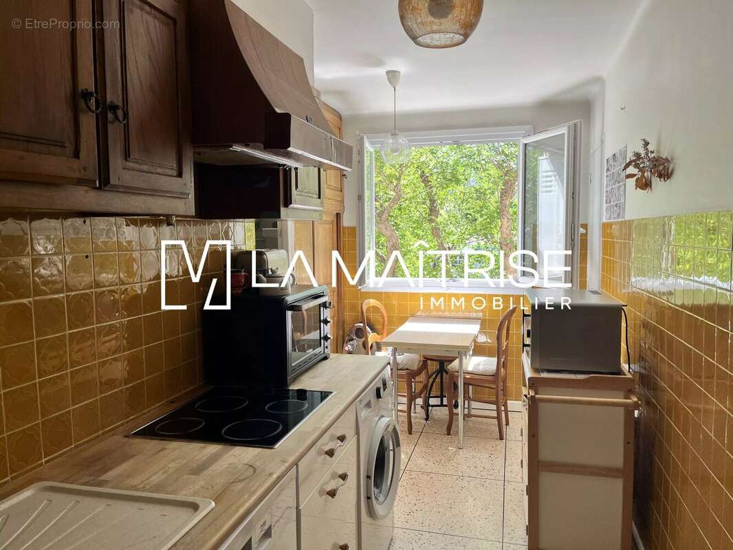 Appartement à MARSEILLE-9E