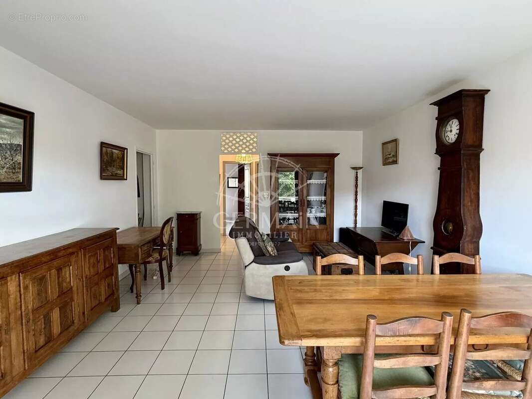 L'Isle-sur-la-Sorgue, appartement de 58 m² avec terrasse et parking - photo 8